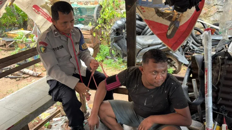 Polres Lingga Layani Kesehatan Gratis untuk Pekerja Bengkel