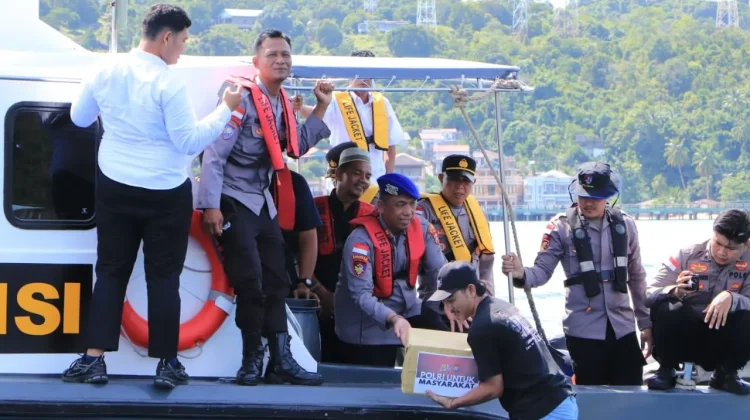 Polres Kepulauan Anambas Salurkan Bansos untuk Nelayan di Desa Sri Tanjung