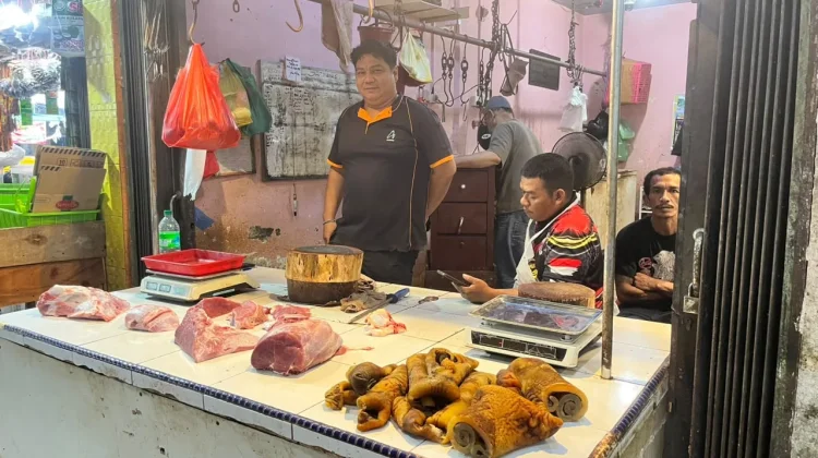 Keuntungan Menipis, Pedagang Daging Sapi Pasar Bintan Center Berharap Subsidi