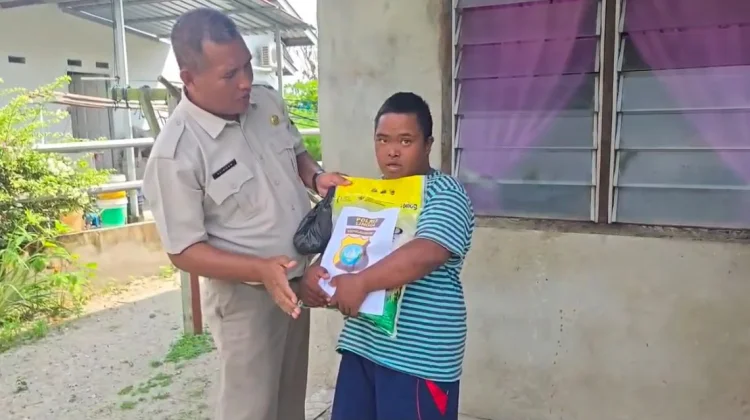 Polres Lingga Salurkan Sembako ke Warga
