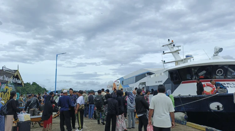 Libur Sekolah Picu Lonjakan Penumpang Pelabuhan Jagoh