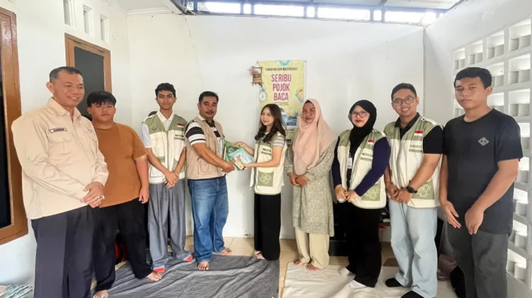 Mahasiswa UGM Salurkan 260 Buku untuk Perkuat Literasi di Tanjungpinang