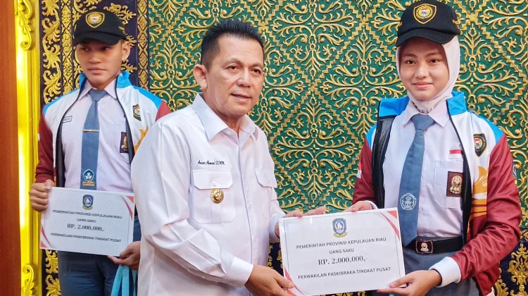 Gubernur Ansar Ahmad Lepas Calon Paskibraka Tingkat Pusat 2026 Perwakilan Kepri