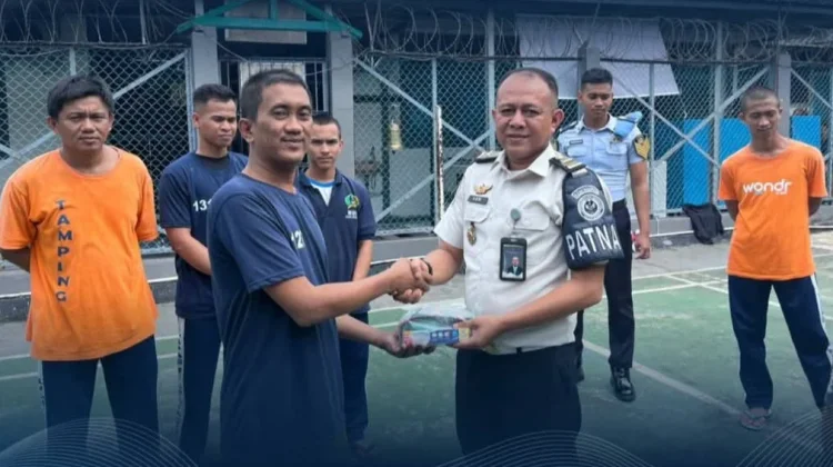 Lapas Dabo Bagikan Perlengkapan Mandi untuk Warga Binaan