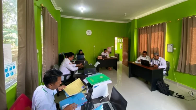 KUA Lingga Matangkan Berbagai Program Keagamaan dan Kebangsaan