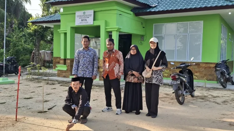 KUA Senayang Laksanakan Kalibrasi Arah Kiblat Menggunakan Rashdul Kiblat
