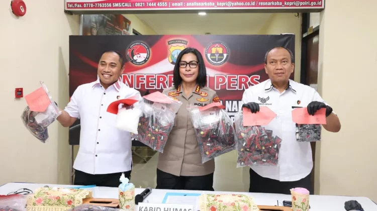 Ditresnarkoba Polda Kepri Ungkap 16 Kasus Narkotika, Amankan 17 Tersangka