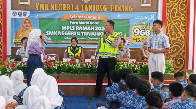 Satlantas Polresta Tanjungpinang Edukasi Tertib Lalulintas Pelajar SMKN 4