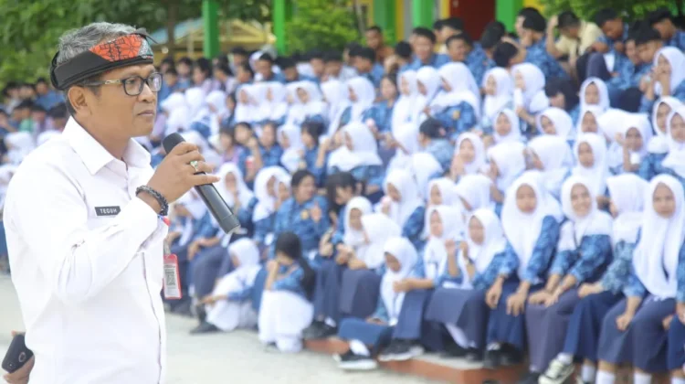 Kominfo Tanjungpinang Ajak Pelajar Bijak Bermedia Sosial agar Terhindar UU ITE