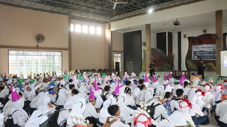 Polisi Edukasi Siswa Cegah Hoaks dan Cyberbullying