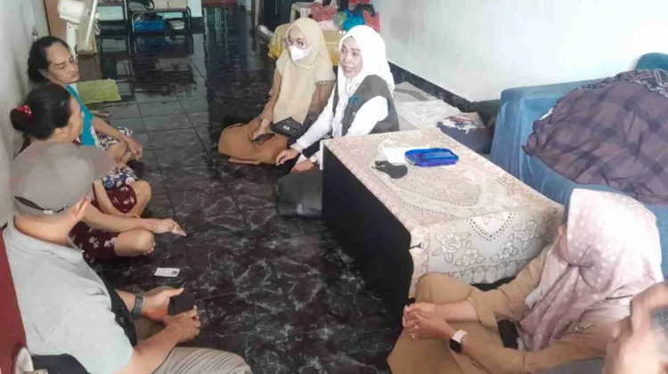 Dinsos Tanjungpinang Respons Cepat Dampingi Keluarga Rentan di Sungai Jang