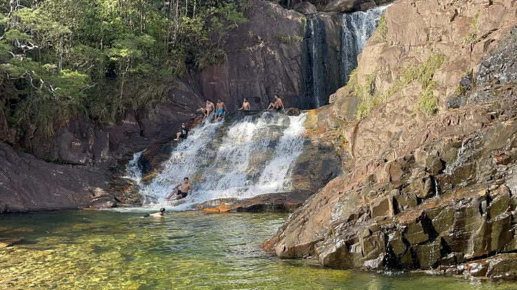Air Terjun Tertinggi Kepri ada di Lingga