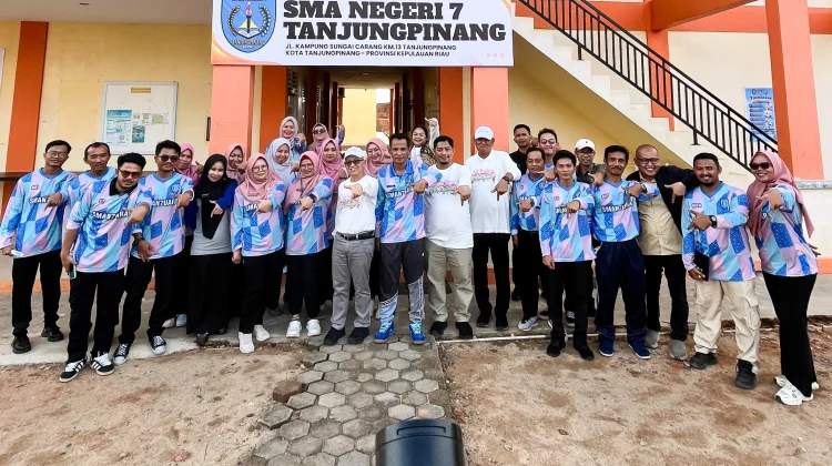 Wamendikdasmen Tinjau Pembelajaran dan Revitalisasi SMAN 7 Tanjunpinang