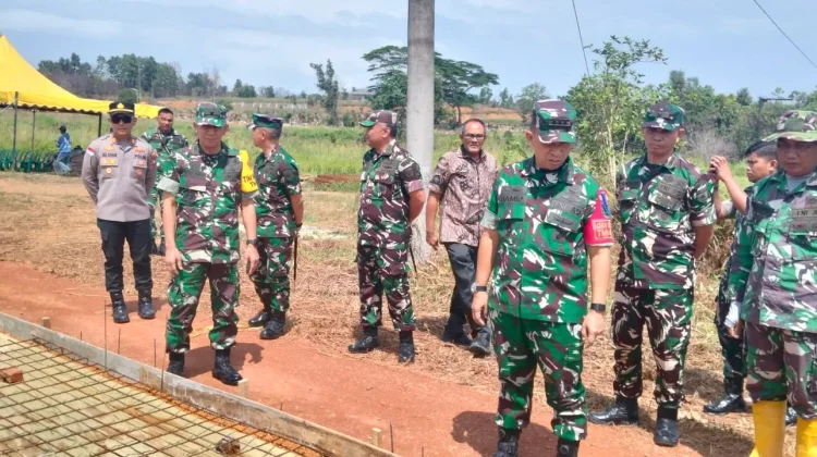 Kunjungan Tim Wasev Bakar Semangat Satgas TMMD 129 di Bintan