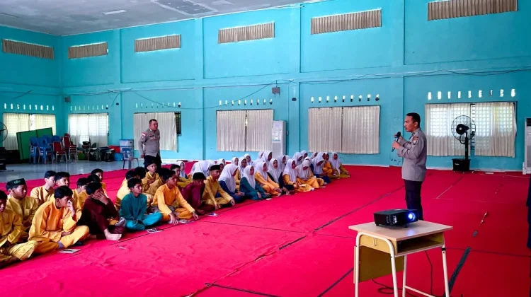 Polres Bintan Edukasi Pelajar SMA Negeri 1 Toapaya tentang Bahaya Narkoba