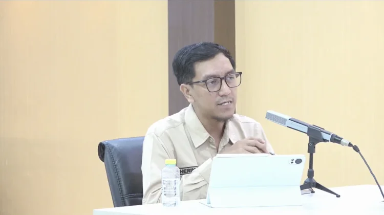 TBM Dorong Generasi Muda Kritis Melalui Diskusi dan Cerita