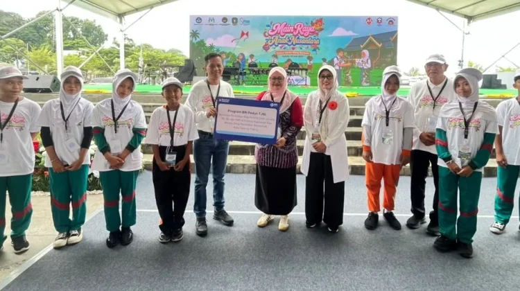 BRI Tanjungpinang Salurkan CSR Beasiswa Sempena Hari Anak Nasional