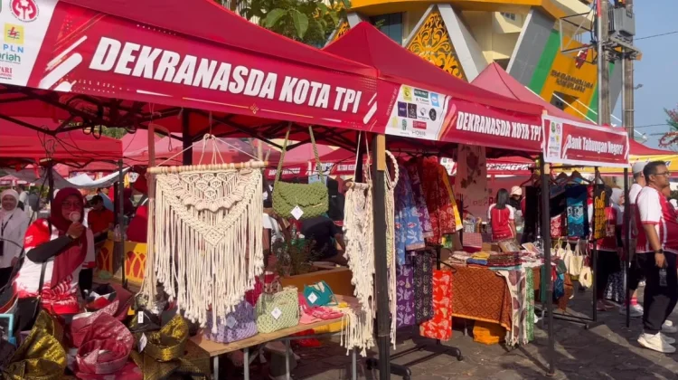 UMKM Tanjungpinang Raup Cuan dari Bazar Dekranasda Fun and Run 2026