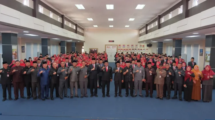 Sebanyak 305 PNS Pemko Tanjungpinang Terima Satyalancana Karya Satya