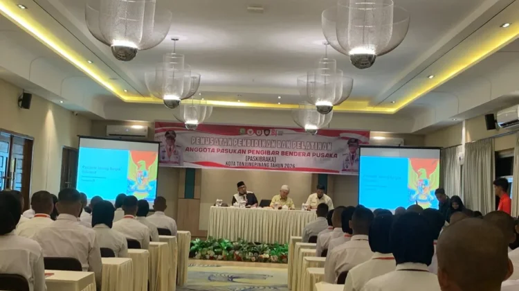 Wali Kota Lis Darmansyah Bekali 56 Calon Paskibraka Tanjungpinang