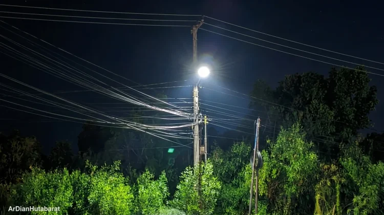 Jalan Terang, Perjalanan Aman: Peran Lampu Penerang Jalan