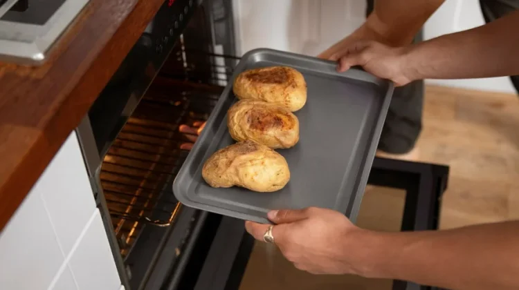 Jangan Asal Panggang, Ini Tips Menentukan Suhu Oven untuk Membuat Kue