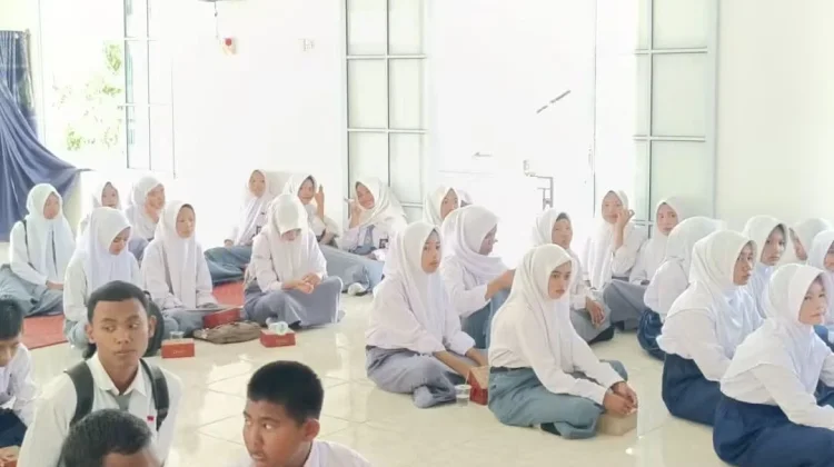 50 Siswa Lingga Utara Dibekali Hadapi Bahaya Judol