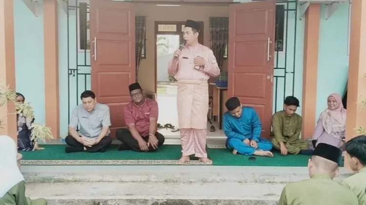 Kepala KUA Lingga Ajak Pelajar SMAN 1 Lingga Teladani Sifat Nabi Muhammad SAW