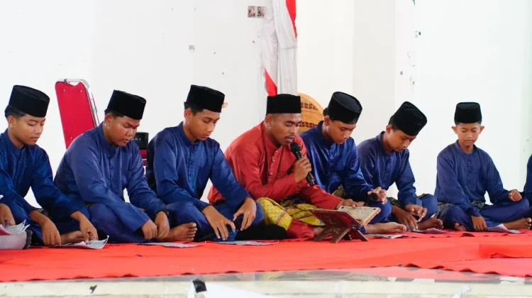 Peringati Maulid Nabi, YPKL dan MTs Aqidatunnajin Gelar Tausiyah dan Doa Bersama