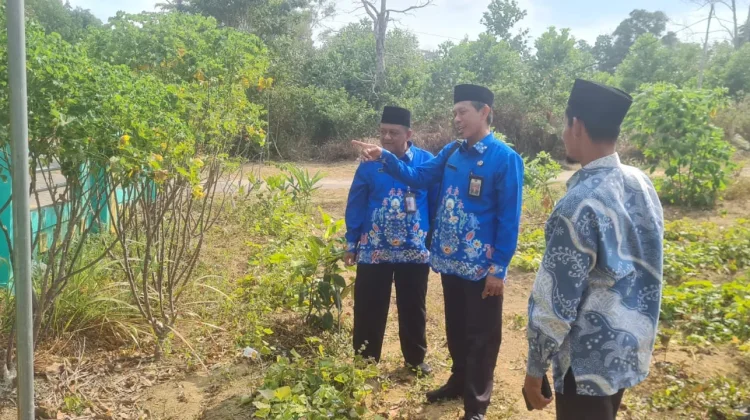KUA Bintan Pesisir Manfaatkan Lahan untuk Tanaman Pangan dan Buah