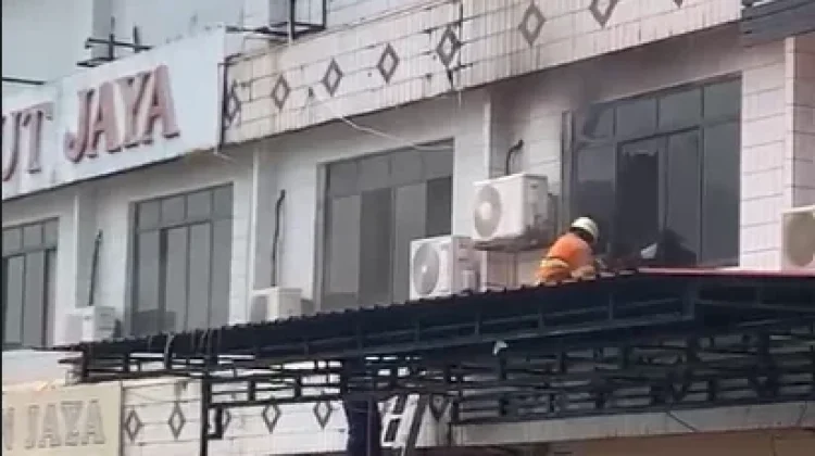 Korsleting Listrik Diduga Pemicu Kebakaran Hotel Laut Jaya Tanjungpinang