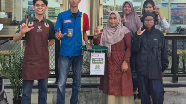 Bank Sampah KKBS dan Indomaret Kolaborasi Kelola Sampah Plastik