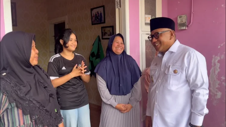 Pemko Tanjungpinang Salurkan Cadangan Pangan Atasi Stunting