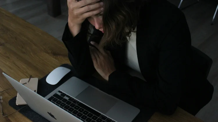 Burnout Diam-diam, Produktivitas Pelan-pelan Hancur
