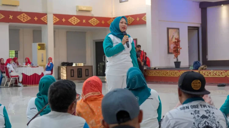 Guru Olahraga Penggerak Hidup Sehat