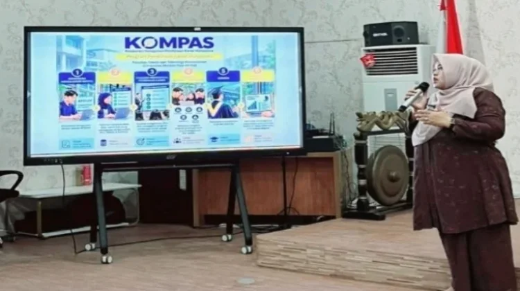 KOMPAS Pembinaan Karier Mahasiswa UMRAH Berbasis Data