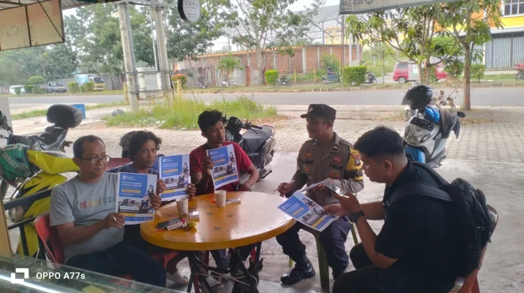 Bhabinkamtibmas Sosialisasikan Penerimaan Siswa SMA Kemala Taruna Bhayangkara