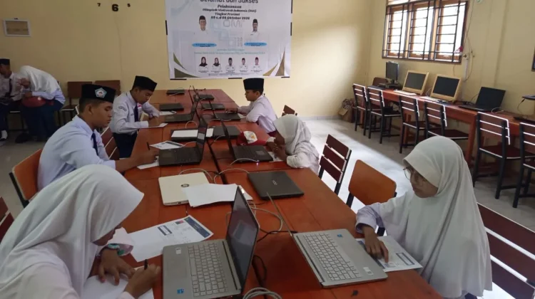 Empat Siswa MTs Aqidatunnajin Menantang OMI Kepri