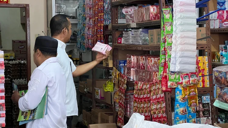 Sidak Tujuh Kedai, Barang Kedaluwarsa Masih Ditemukan