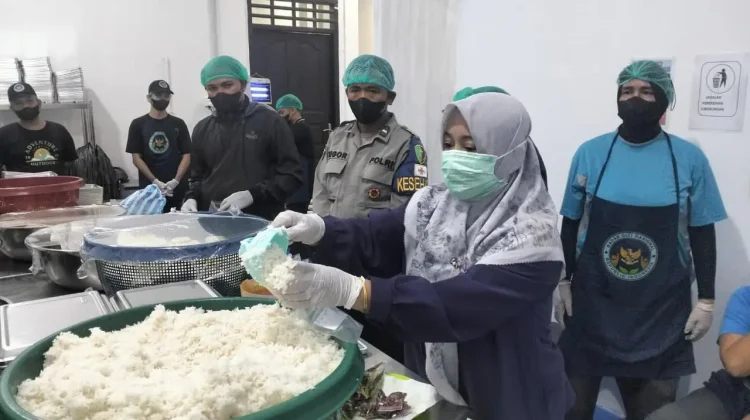 Uji Laboratorium Pastikan MBG Aman Dikonsumsi