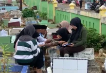 Menjelang Ramadhan, Masyarakat Mulai Lakukan Ziarah Makam