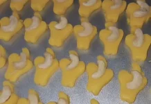 Belajar dari Nol, Maysarah Antusias Buat Kue Lebaran