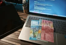 Warga Pilih Belanja Online Jelang Lebaran