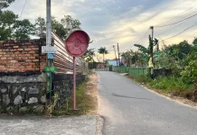 Cermin Tikungan Rusak, Warga Khawatir Rawan Kecelakaan