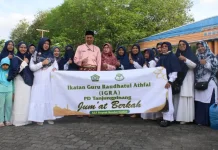 IGRA Tanjungpinang Berbagi Takjil untuk Masyarakat