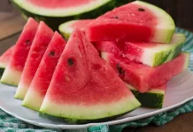 Mengapa Semangka Baik Dikonsumsi saat Cuaca Panas?