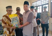 Kelurahan Dabo Lama Salurkan Sembako Ramadan