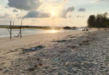 Kunjungan Wisatawan Pantai Trikora Meningkat saat Libur Lebaran