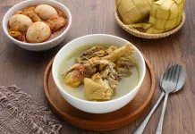 Sajian Opor Ayam, Cita Rasa Lebaran yang Penuh Makna Kebersamaan