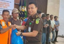 Kejari Bintan Sosialisasikan Keselamatan Pelayaran di Tanjung Uban